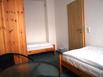 Schlafzimmer mit Einzelbetten